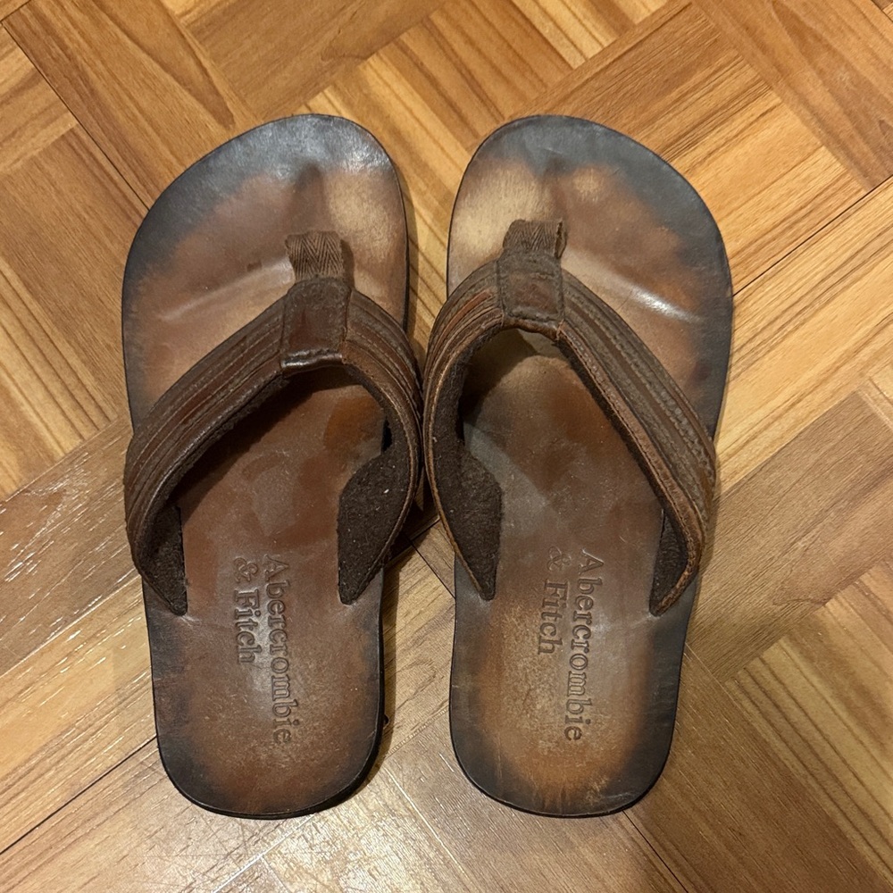 Abercrombie & Fitch Brown Leather Flip Flops size 11 Men’s